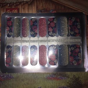 Ombré Floral FFBoutique Nail Polish Wrap!